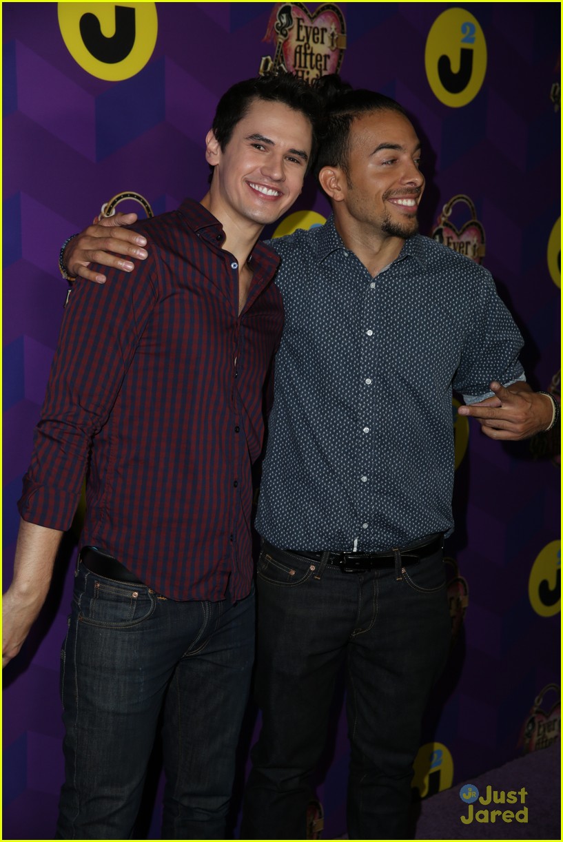 Diego Boneta Makes Us 'Scream' at Just Jared's Wonderland Party!