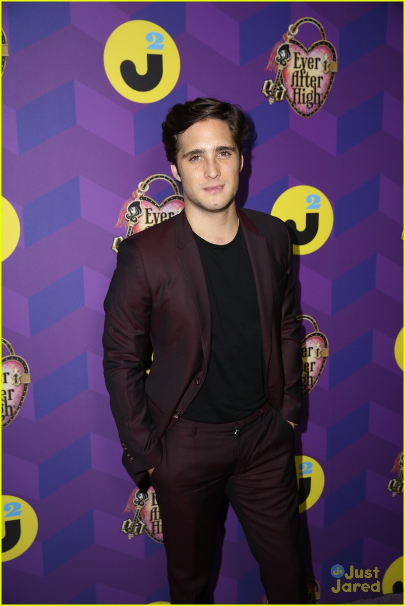 Diego Boneta Makes Us 'Scream' at Just Jared's Wonderland Party!