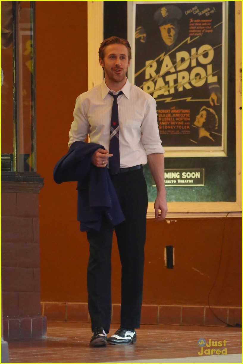 Emma Stone Races To the Set Of 'La La Land'