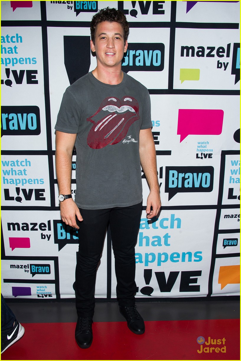 Miles Teller Describes Kissing Skylar Astin (Video)