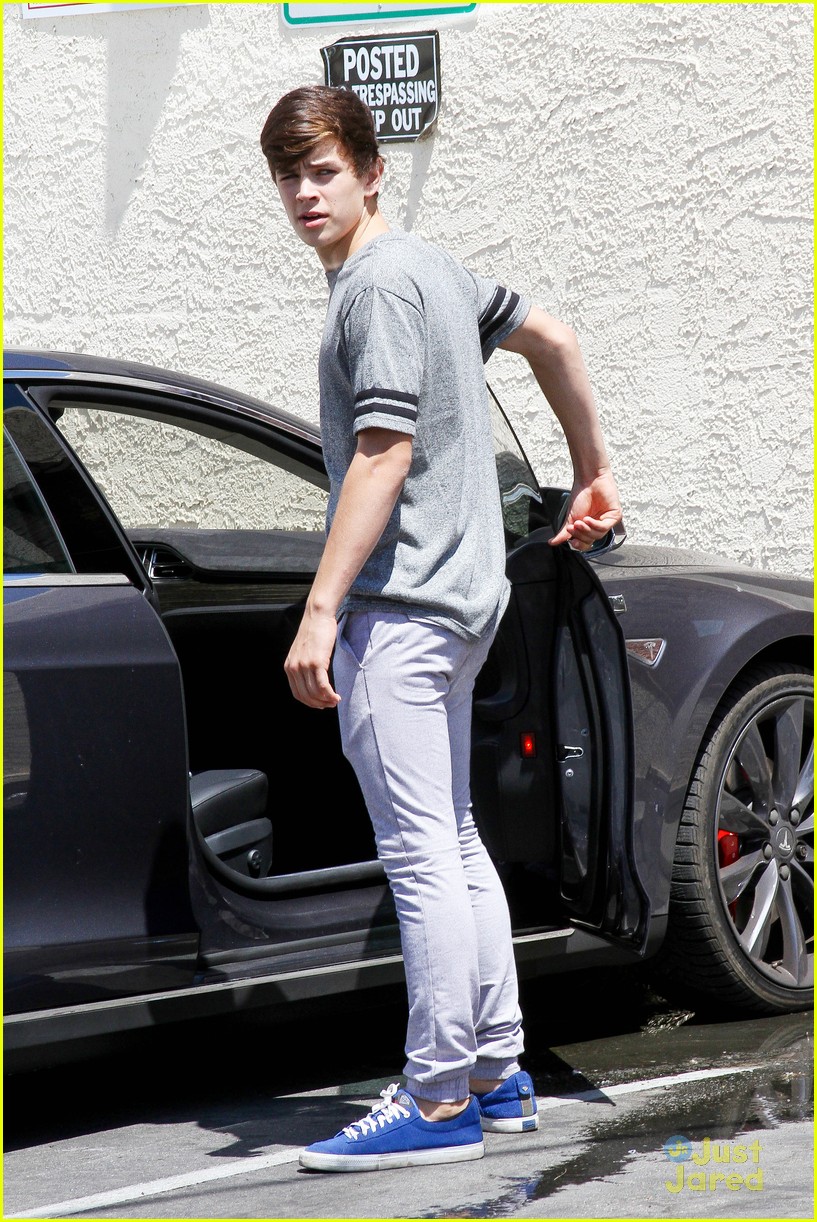 Hayes Grier Hits Dance Studio For 'DWTS' Practice