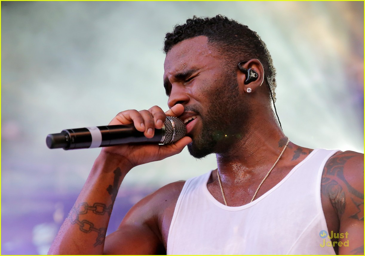 Jason Derulo and Tori Kelly Perform In The Heat At Pandora's Summer Crush Concert
