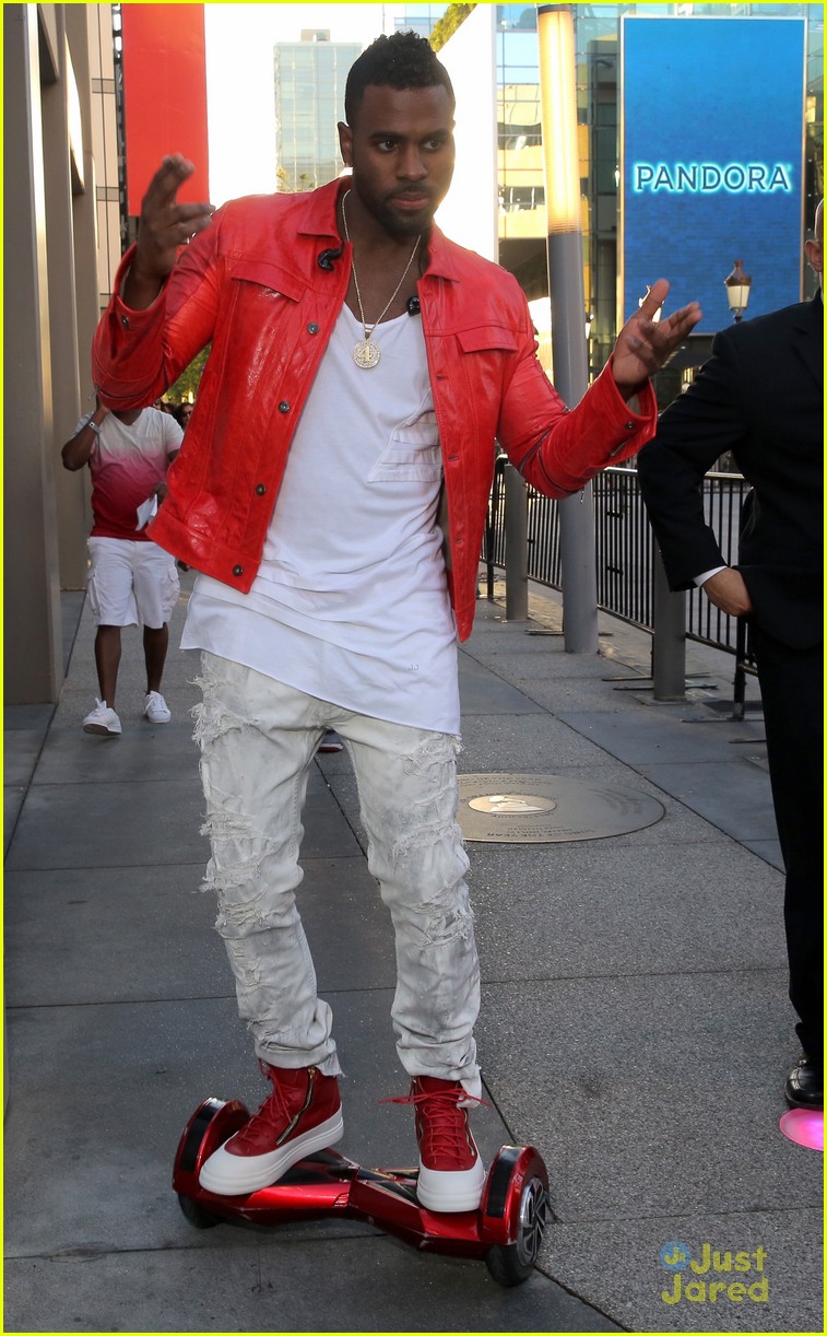 Jason Derulo and Tori Kelly Perform In The Heat At Pandora's Summer Crush Concert