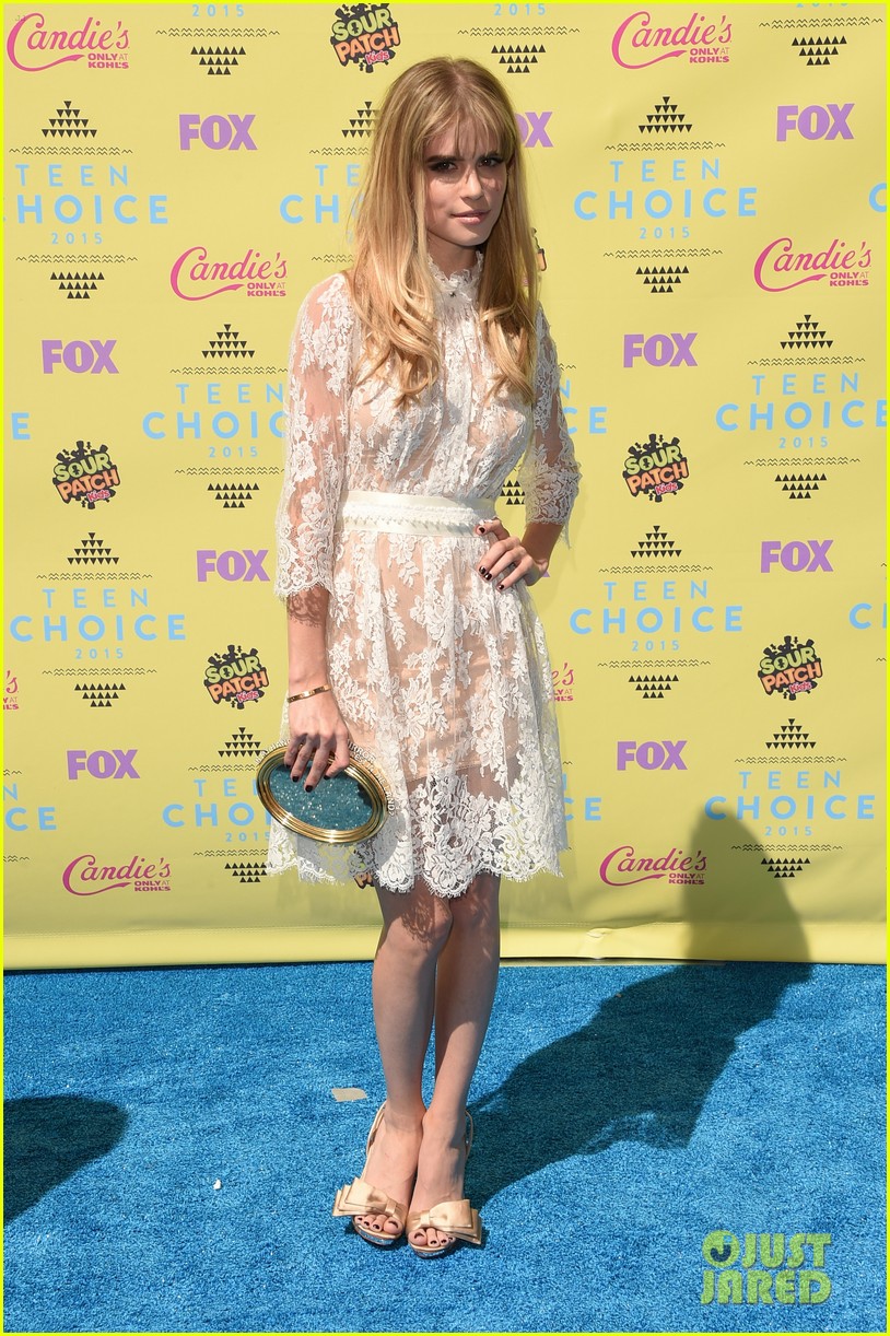 Katie Stevens & Greer Grammer Bring MTV Stars To Teen Choice Awards 2015