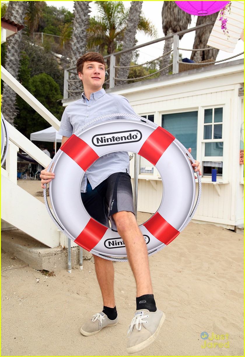 Olivia Holt Reunites With Leo Howard For Nintendo Themed 18th Birthday Beach Bash
