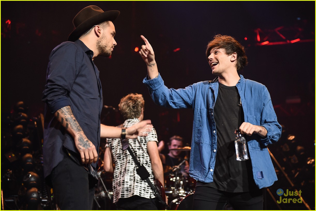 One Direction Play Apple Music Festival After Dropping New Song 'Infinity'