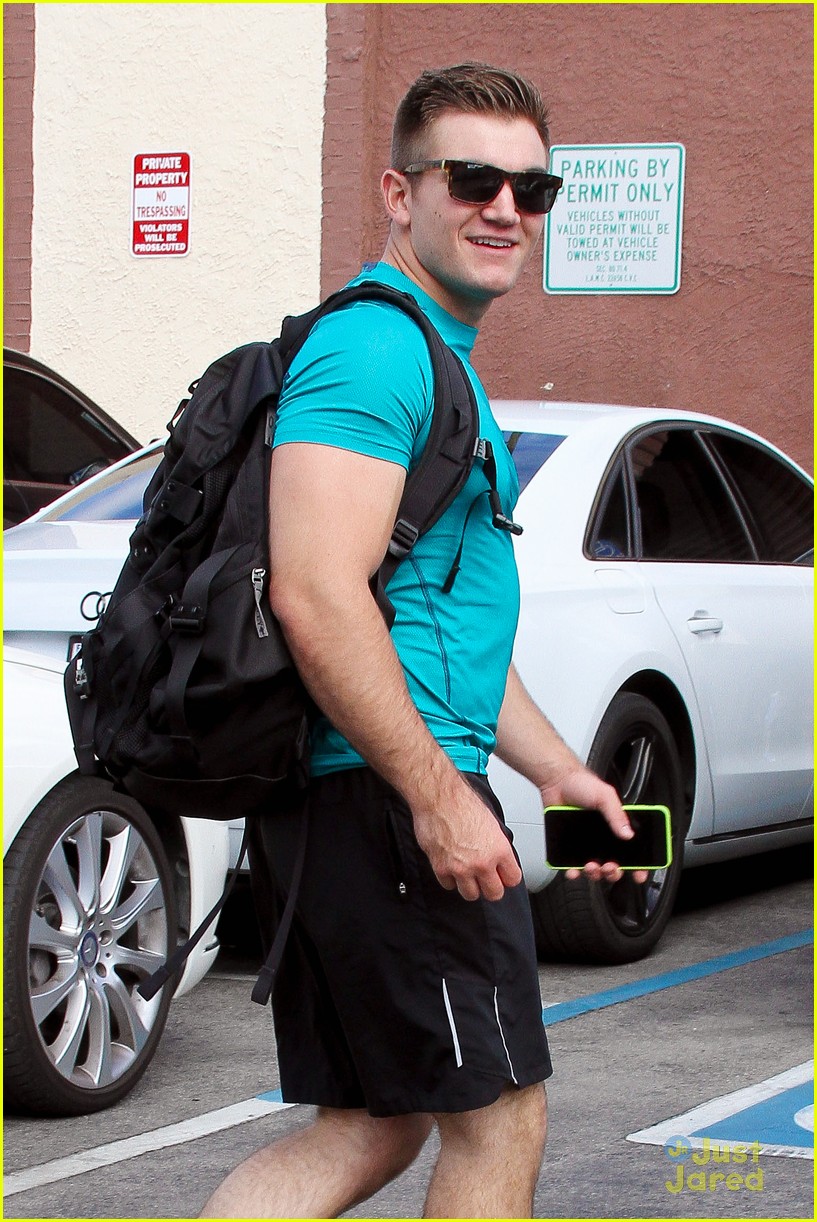 Alek Skarlatos & Lindsay Arnold Wow The Judges With Foxtrot On 'DWTS' Premiere - Watch Here!