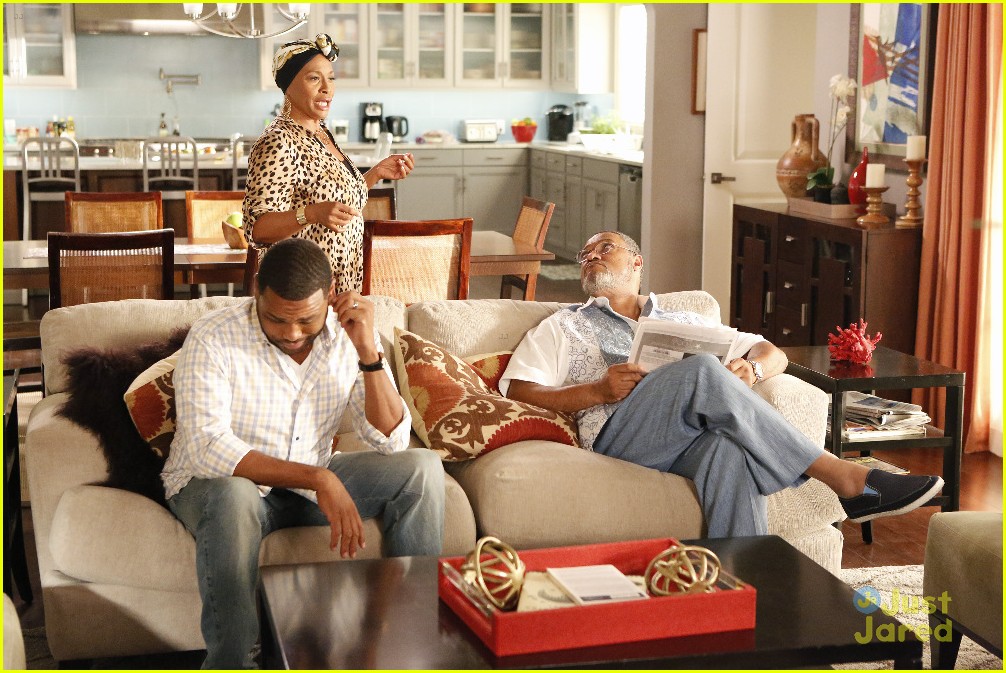 Jack Gets In Major Trouble From Singing THE Word in 'black-ish's Season Premiere