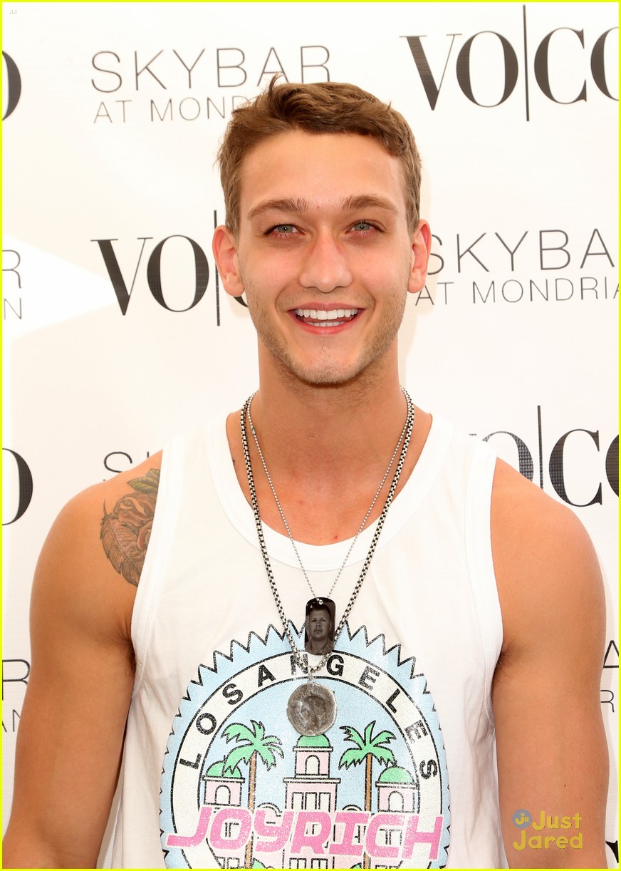 Cody Saintgnue Kicks Off Labor Day Weekend At Voco's Summer Closing Pool Party