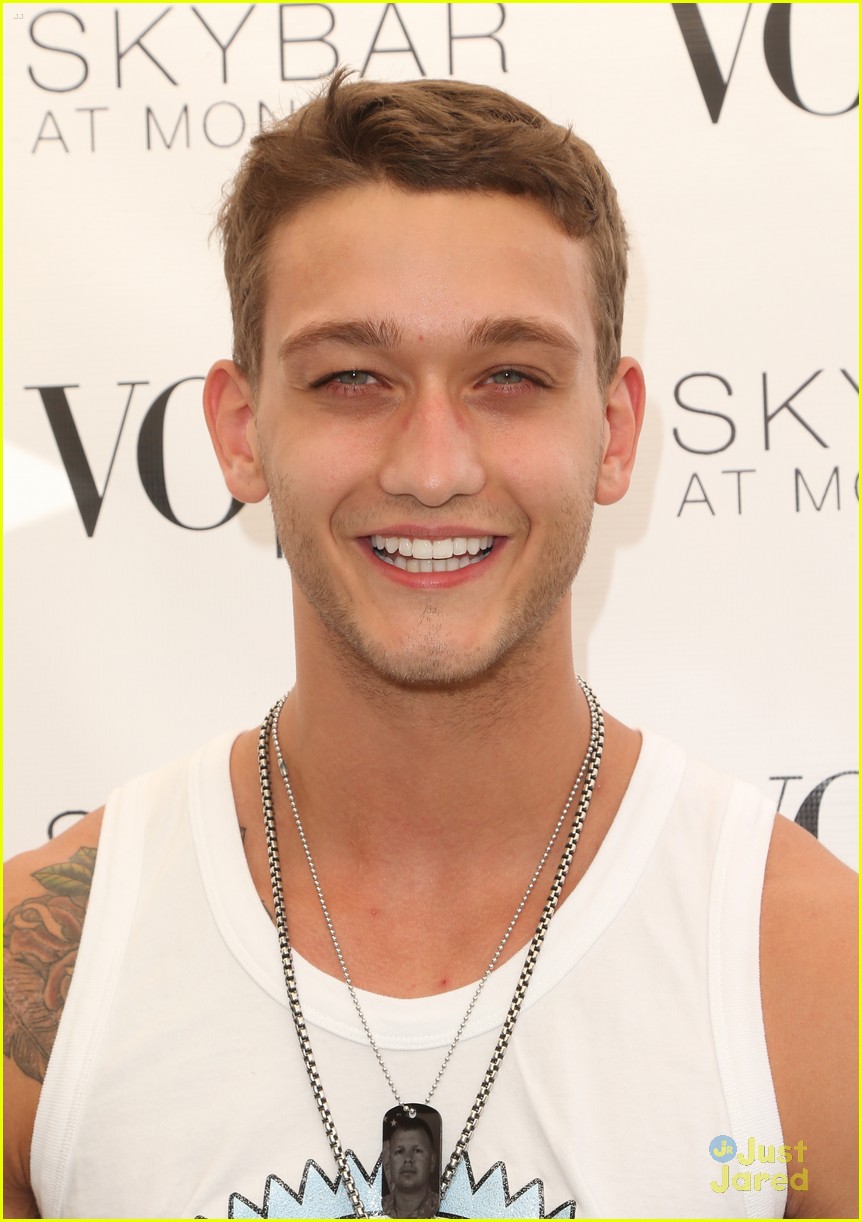 Cody Saintgnue Kicks Off Labor Day Weekend At Voco's Summer Closing Pool Party