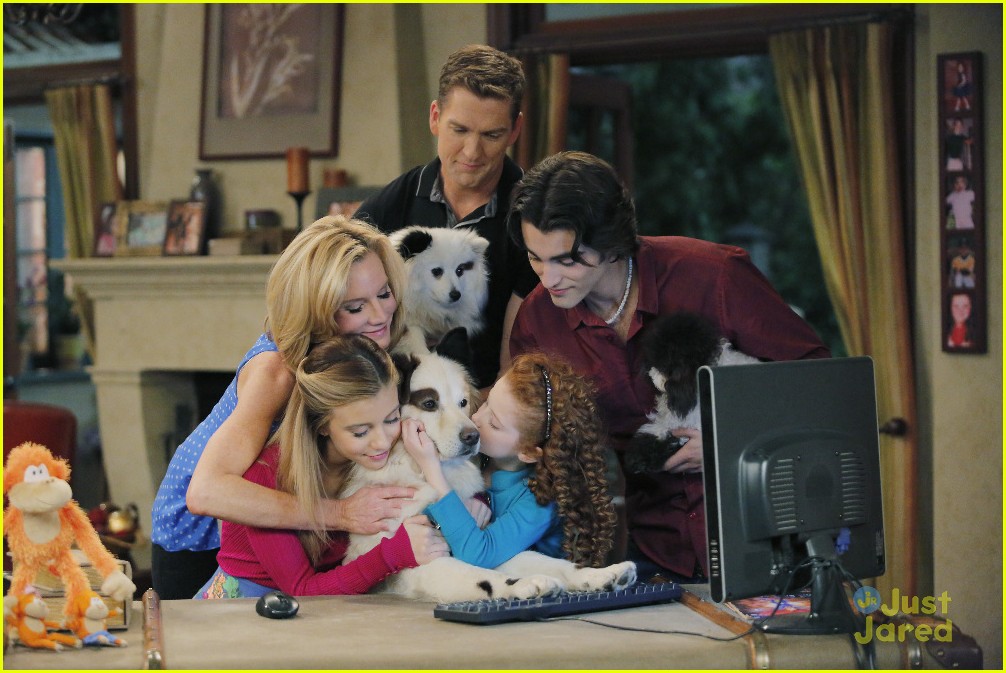 The 'Dog With A Blog' Series Finale Is Tonight & The Pics Will Make You Tear Up!