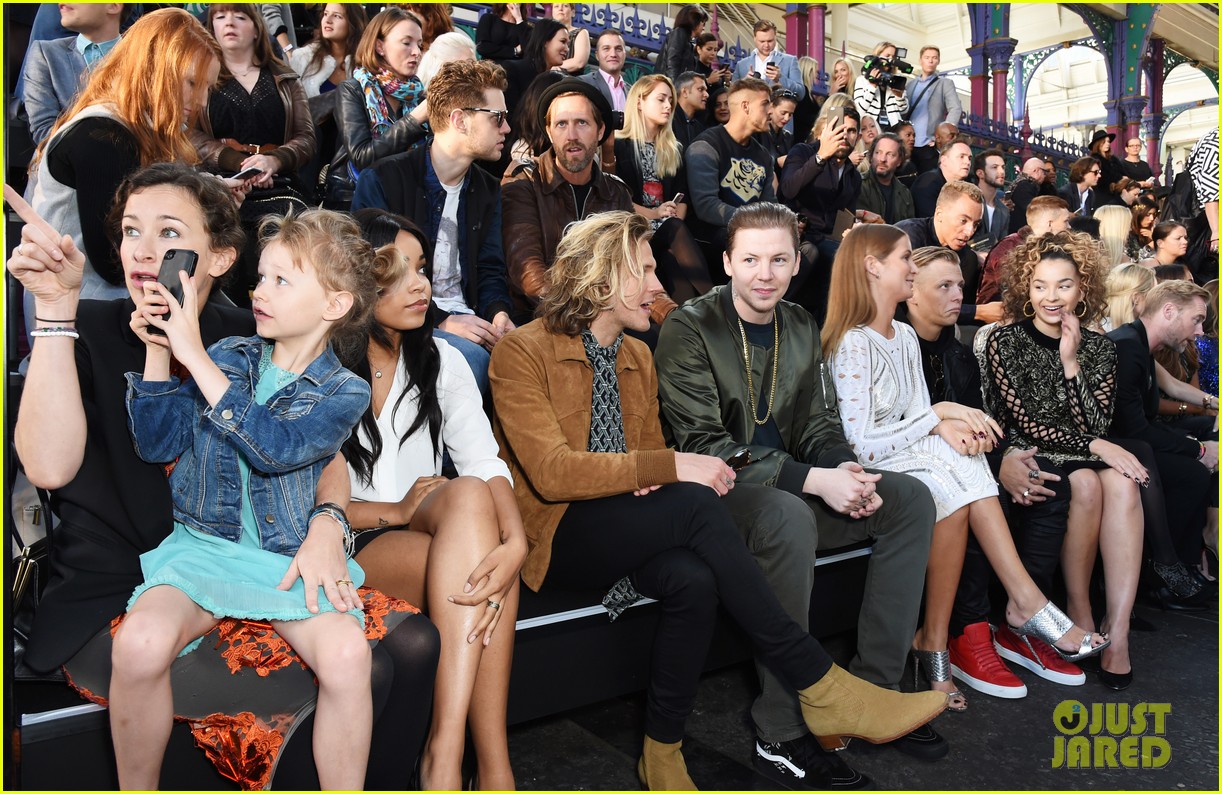 Ella Eyre & Lewis Morgan Check Out the Julien Macdonald London Fashion Show Together