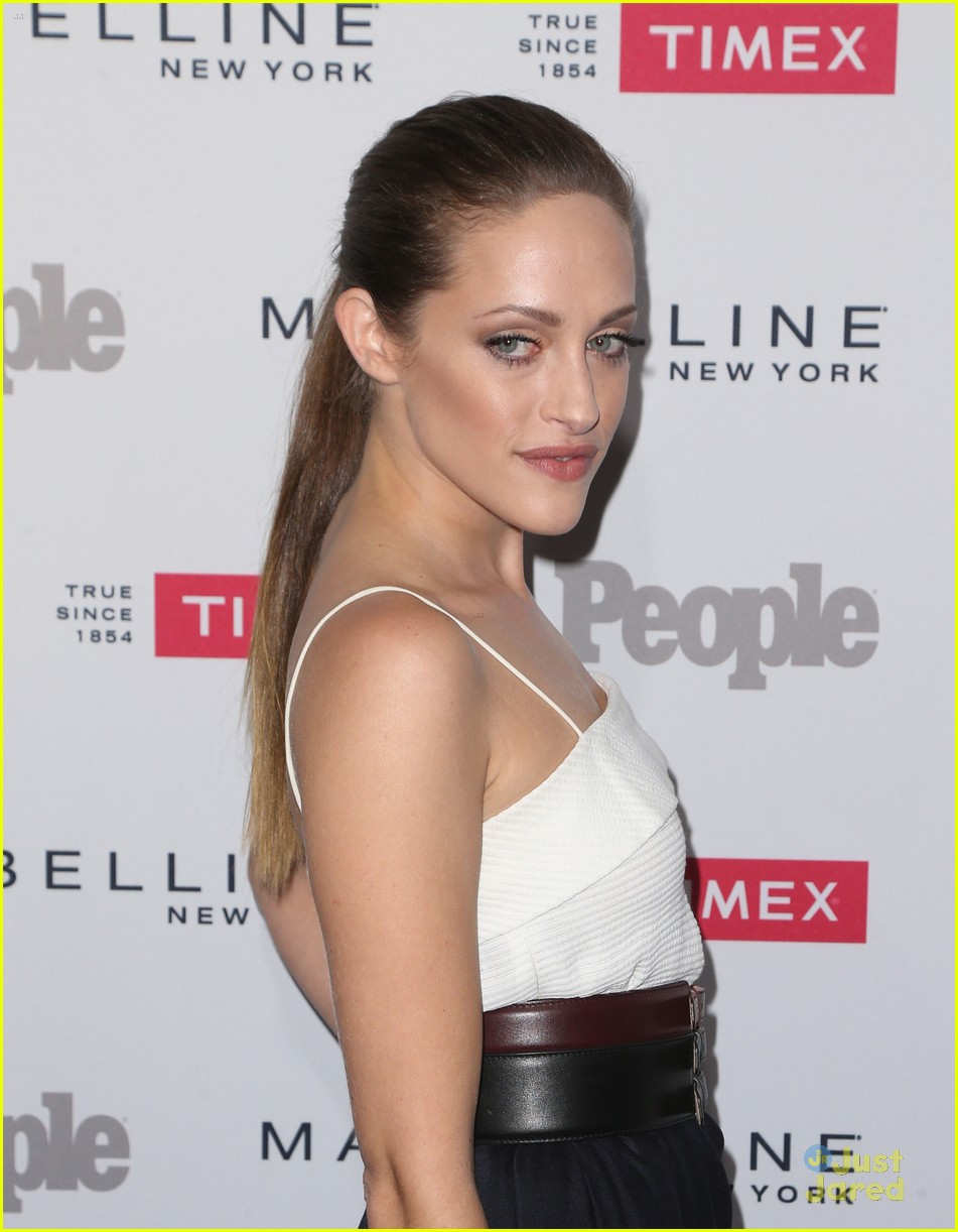 Italia Ricci Blows Kisses To Robbie Amell Inside People's One To Watch Party