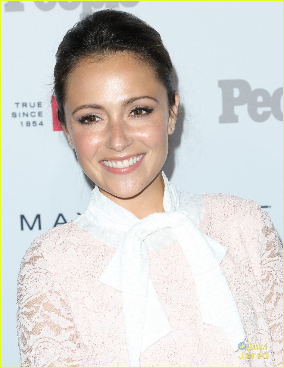 Italia Ricci Blows Kisses To Robbie Amell Inside People's One To Watch Party