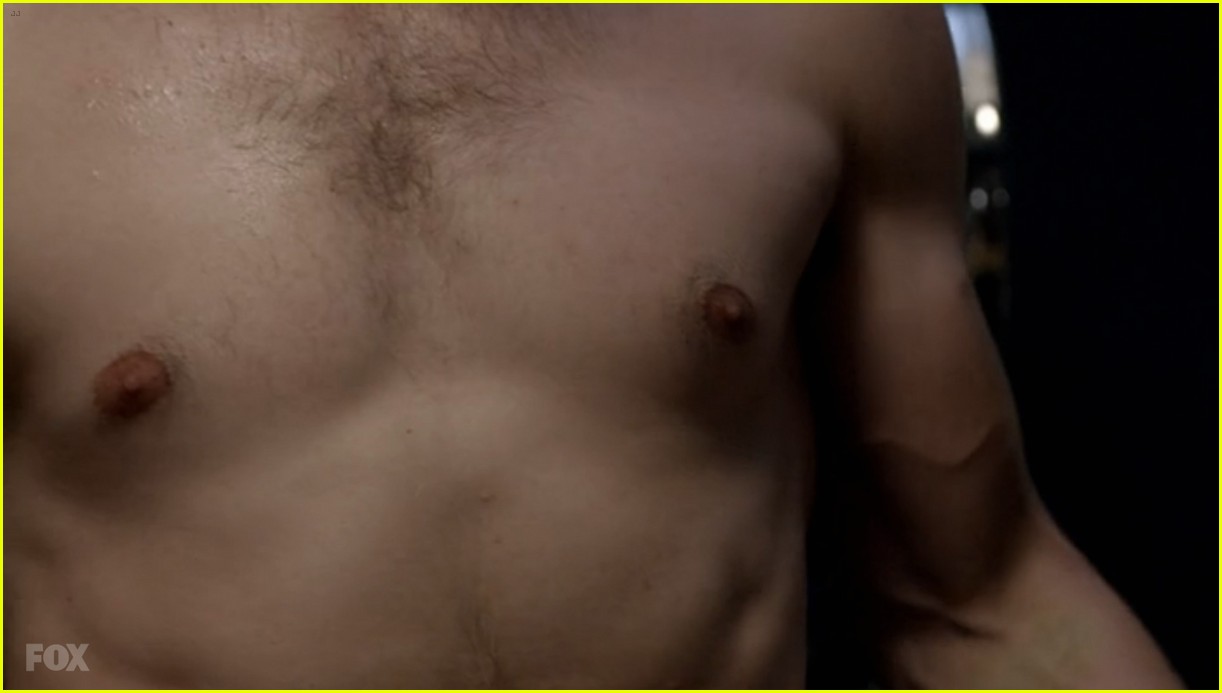 Nick Jonas Had a Shirtless Workout Scene on 'Scream Queens'!