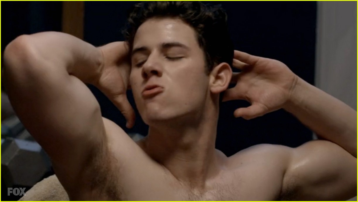 Nick Jonas Had a Shirtless Workout Scene on 'Scream Queens'!