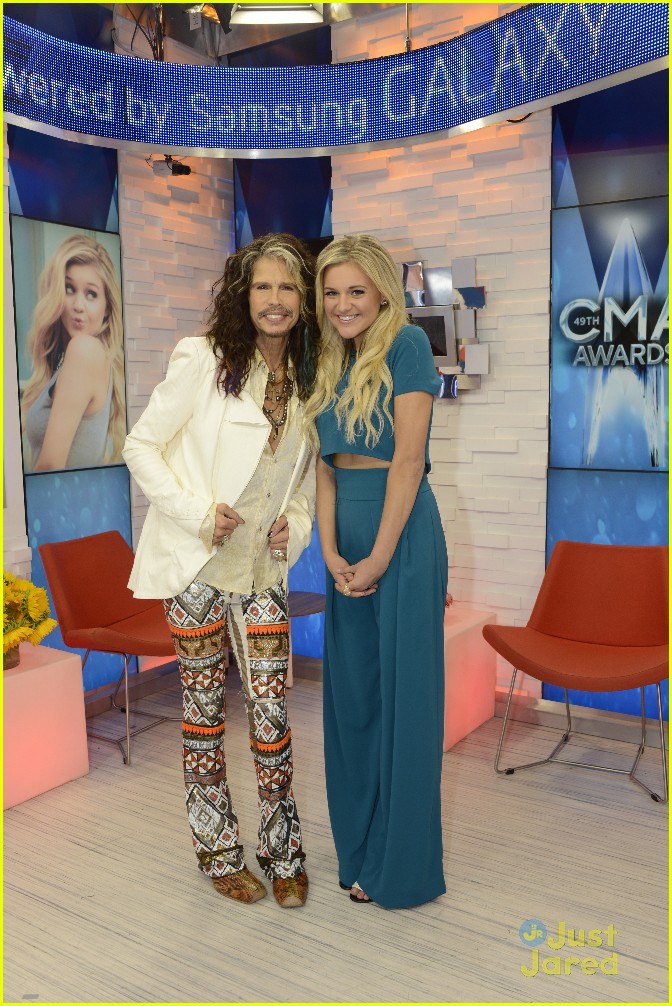 Kelsea Ballerini Reacts to Her Double CMA Nominations