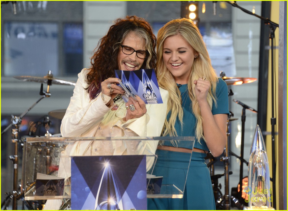 Kelsea Ballerini Reacts to Her Double CMA Nominations