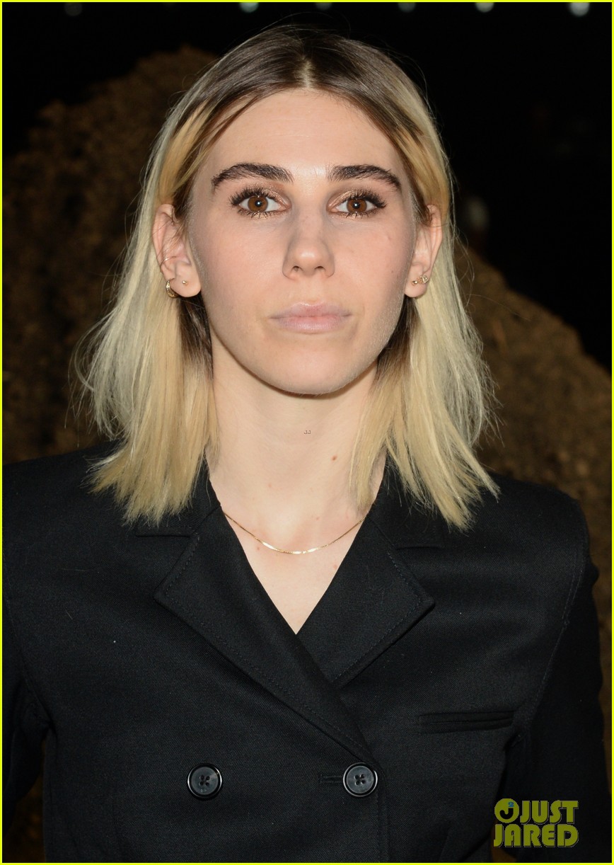 Kiernan Shipka & Katie Cassidy Bring Major Style to NYFW Shows!