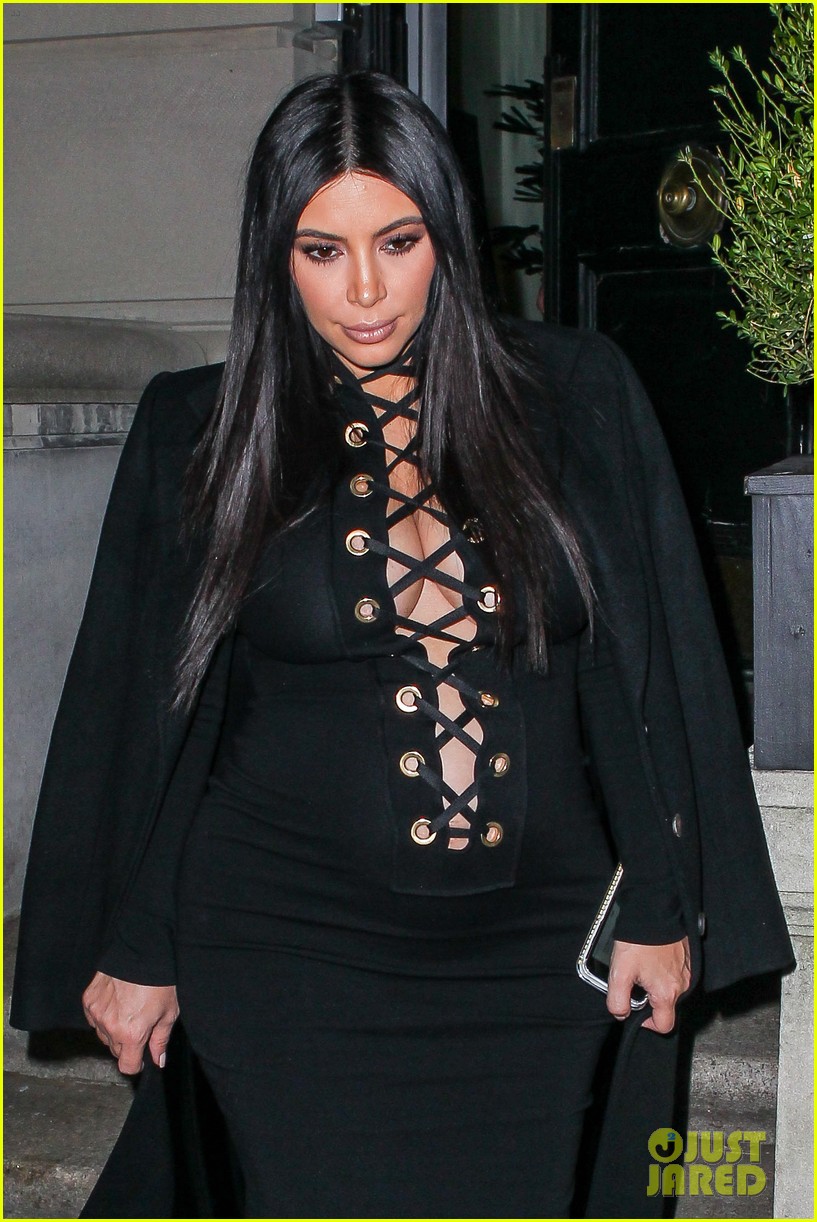 Gigi & Bella Hadid Hang with Kim Kardashian at a Private Dinner