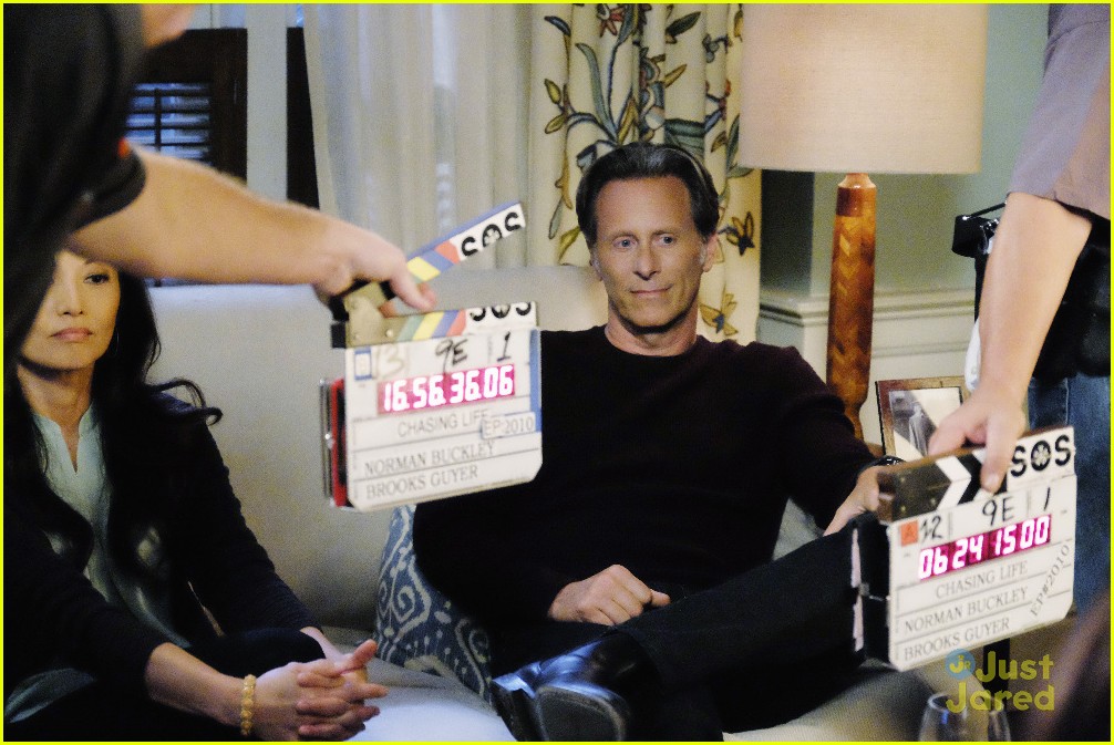 April & The Carver Family Uncover New Secrets While Stuck In A Winter Storm on 'Chasing Life'