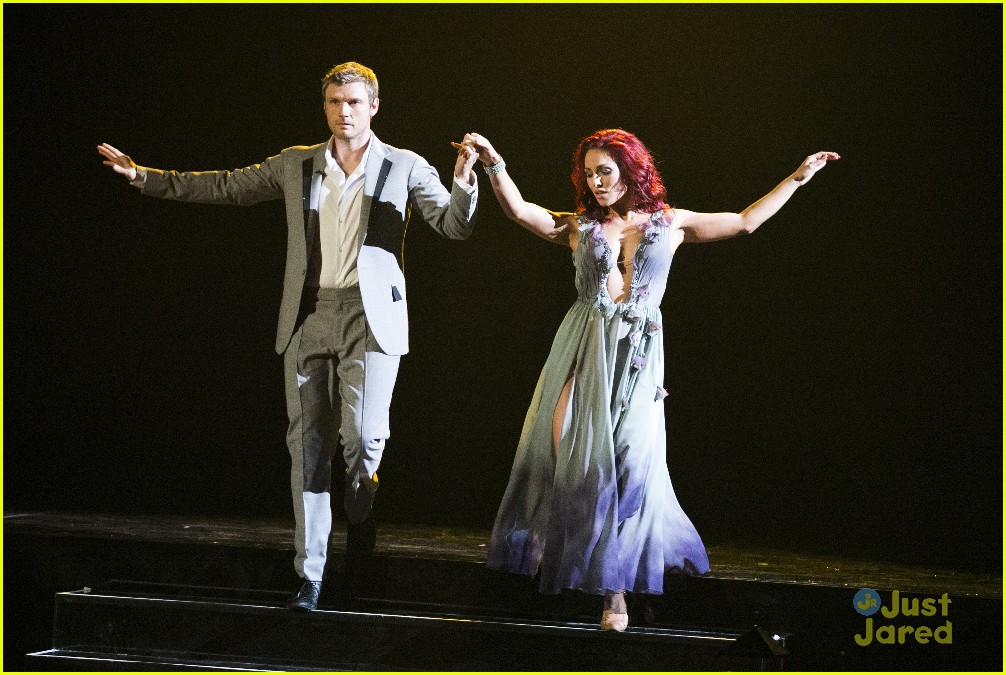 Nick Carter Totally Sweeped Sharna Burgess Off Her Feet On 'Dancing With The Stars' This Week