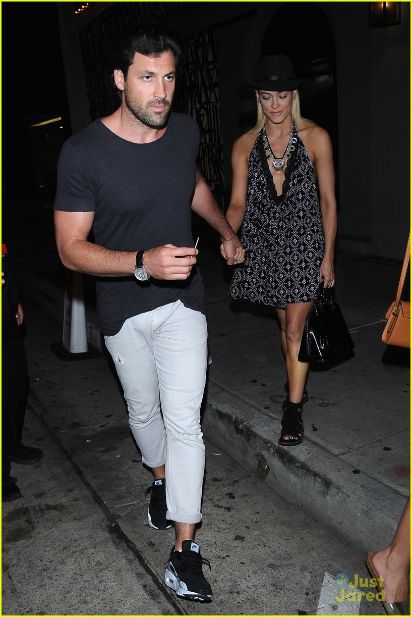 Peta Murgatroyd Has Dinner Date With Maksim Chmerkovskiy After Announcing DWTS Injury