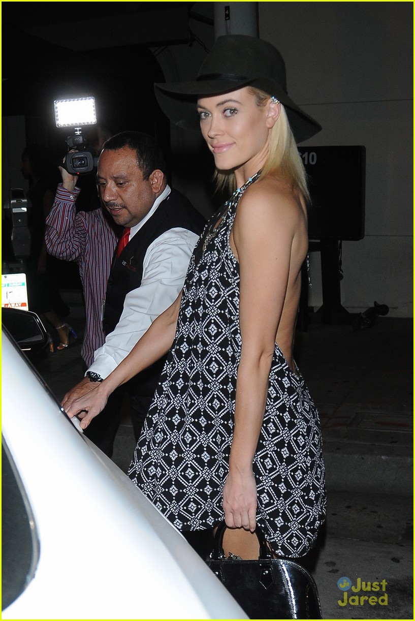 Peta Murgatroyd Has Dinner Date With Maksim Chmerkovskiy After Announcing DWTS Injury