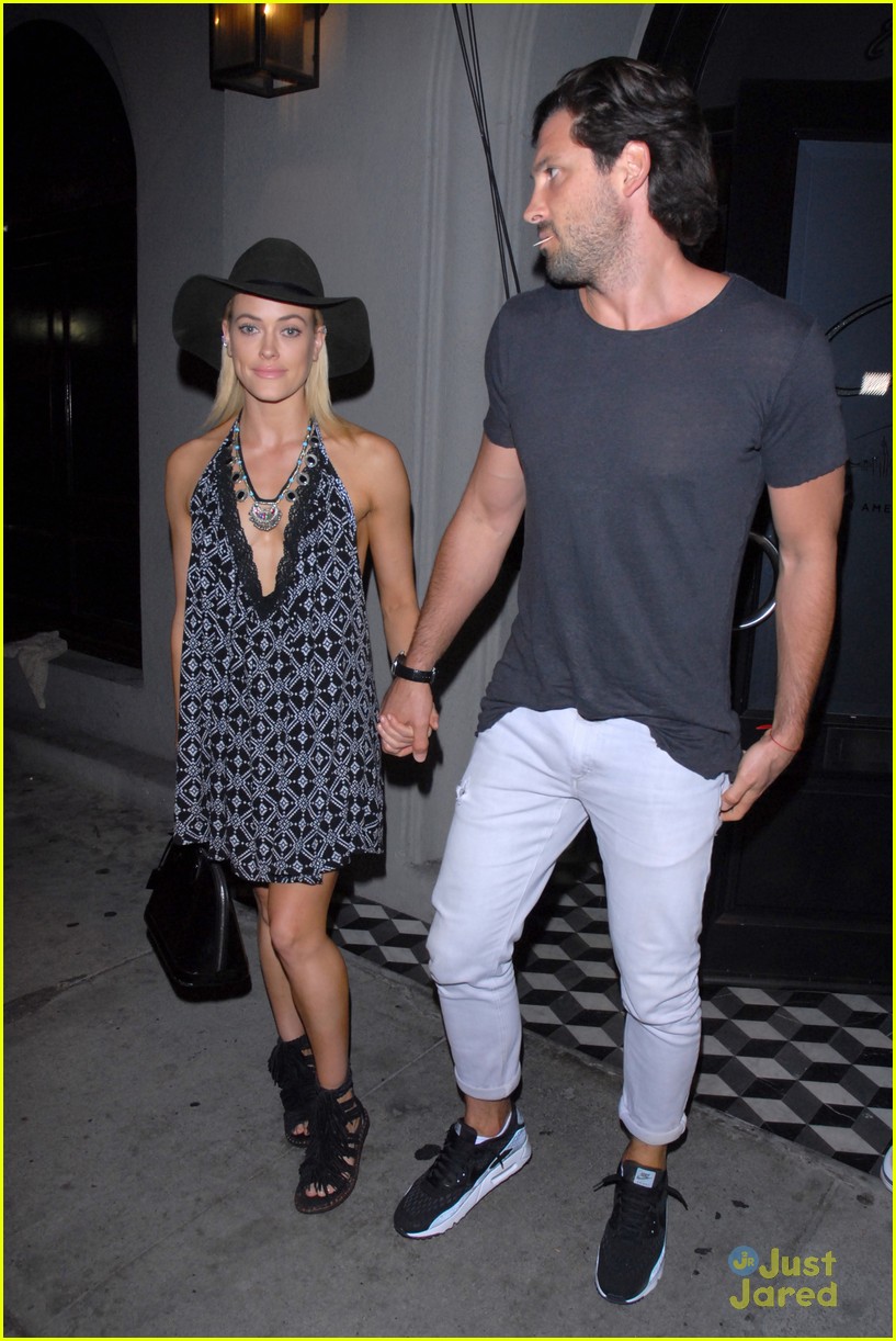Peta Murgatroyd Has Dinner Date With Maksim Chmerkovskiy After Announcing DWTS Injury