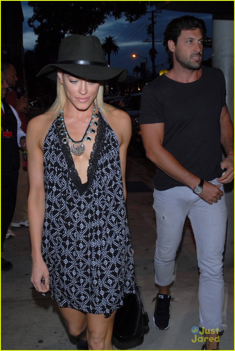 Peta Murgatroyd Has Dinner Date With Maksim Chmerkovskiy After Announcing DWTS Injury