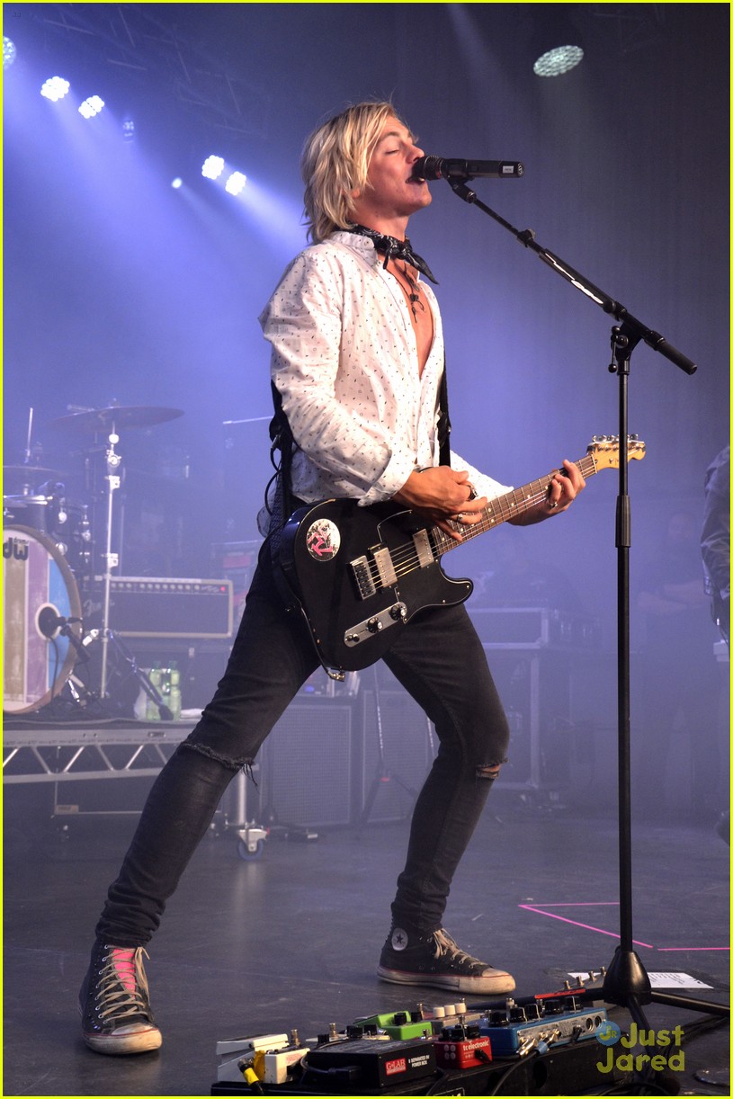 R5 Hit Oktoberfest Before Concert in Munich Germany
