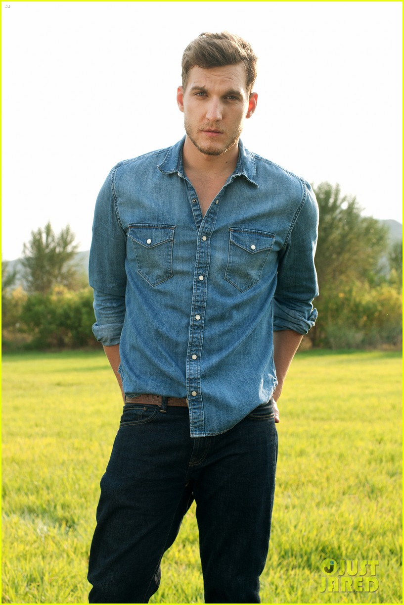 Scott Michael Foster Excited to Play the 'Bad Guy' on ABC's 'Blood & Oil' (JJJ Interview)