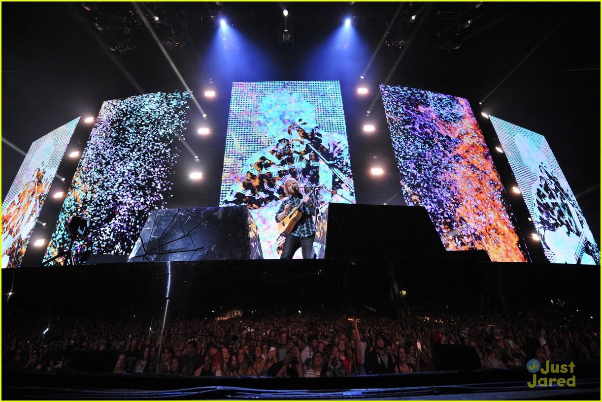 Ed Sheeran Isn't The Subject Of Ellie Goulding's 'On My Mind'