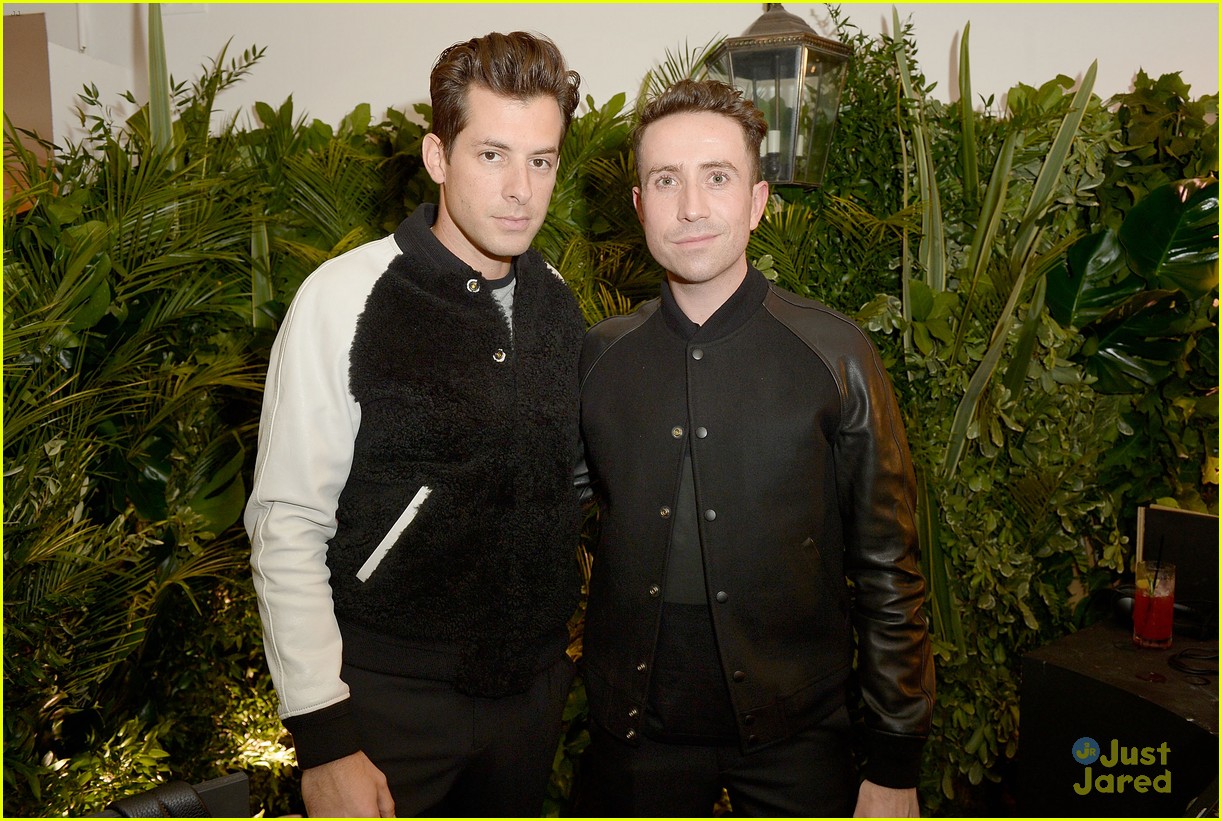 Tom Daley's Handstand Out of the Pool Is So Impressive! (Video)