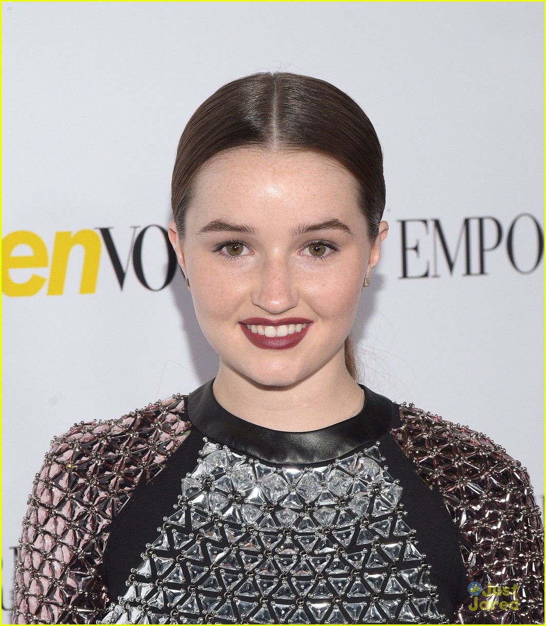 Ariel Winter Kisses Boyfriend Laurent Gaudette At Teen Vogue's Young Hollywood Party