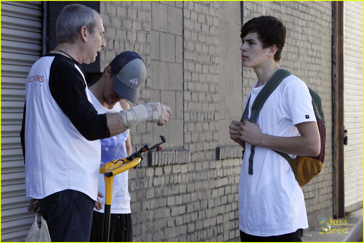 Bindi Irwin & Val Chmerkovskiy Deliver DubSmash Gold - Watch Their Vid!