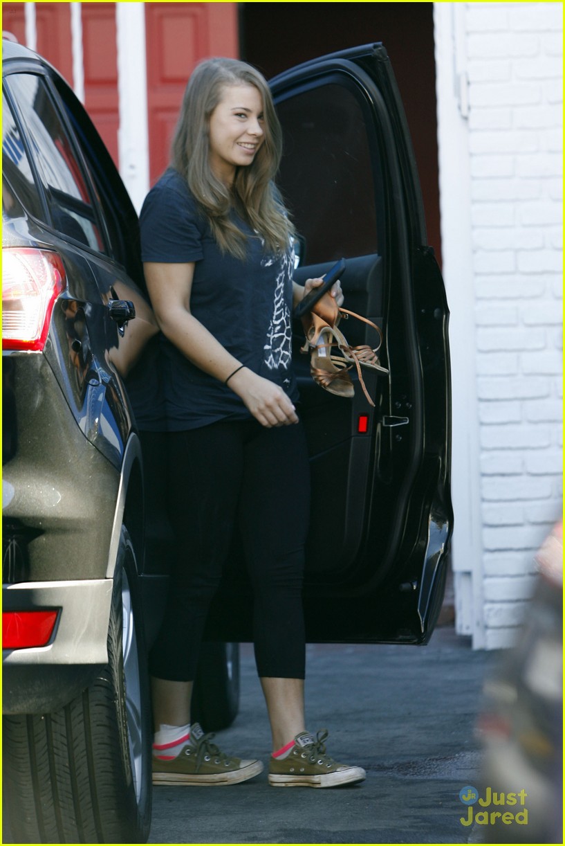 Bindi Irwin & Val Chmerkovskiy Deliver DubSmash Gold - Watch Their Vid!