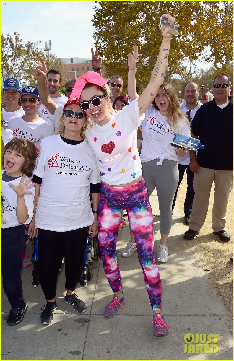 Miley Cyrus Joins L.A County Walk To Defeat ALS