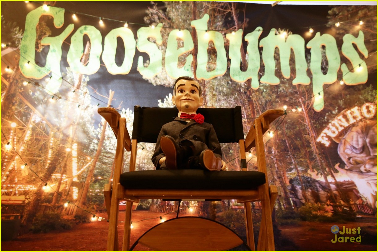 Goosebumps' Dylan Minnette & Odeya Rush Meet Slappy At Los Angeles Photo Call