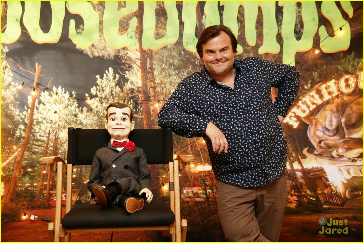 Goosebumps' Dylan Minnette & Odeya Rush Meet Slappy At Los Angeles Photo Call