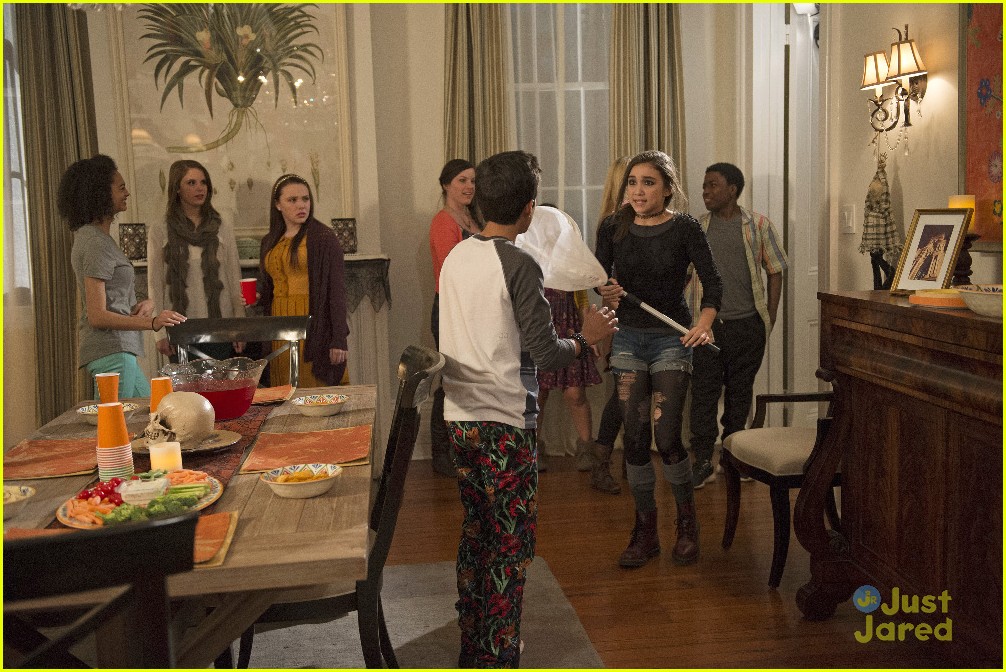 'Invisible Sister' Premieres Tomorrow - See All The Pics From The Monstober DCOM!