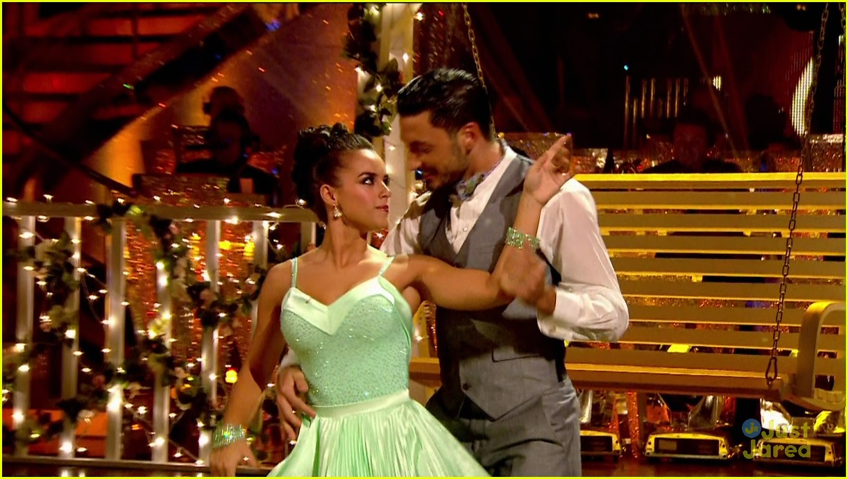 Jay McGuiness Tops Leaderboard On 'Strictly Come Dancing' For Flawless Waltz - Watch Here!