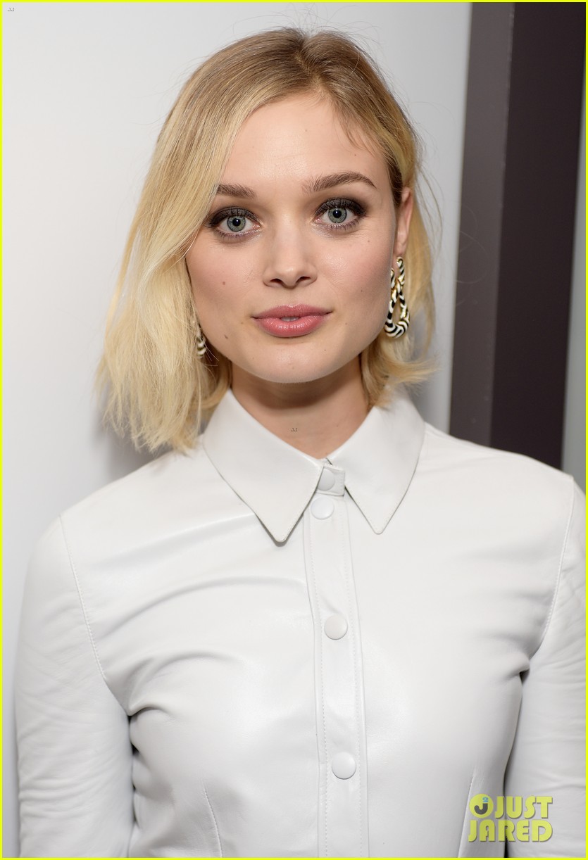 Nicola Peltz & Haim Dress Up for The Apartment Launch