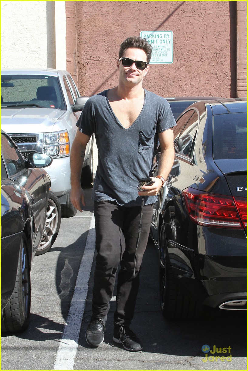 Lindsay Arnold Gets Visit From Husband Sam Cusick At DWTS Studio