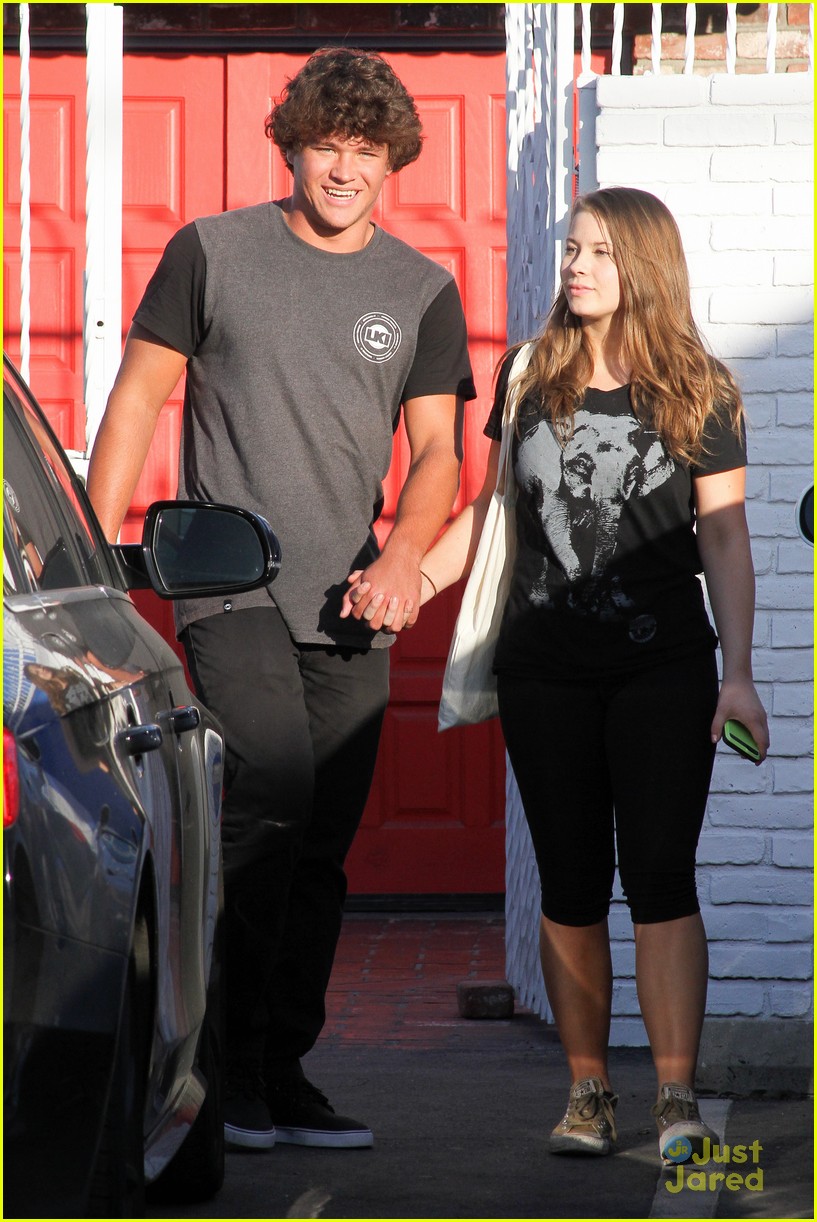 Alexa PenaVega Catches Mark Ballas Rocking Out In The Car & It's Pure Gold!