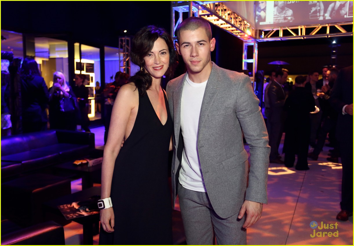 Nick Jonas Gets Kiss From Frank Grillo At 'Kingdom' Season Two Premiere