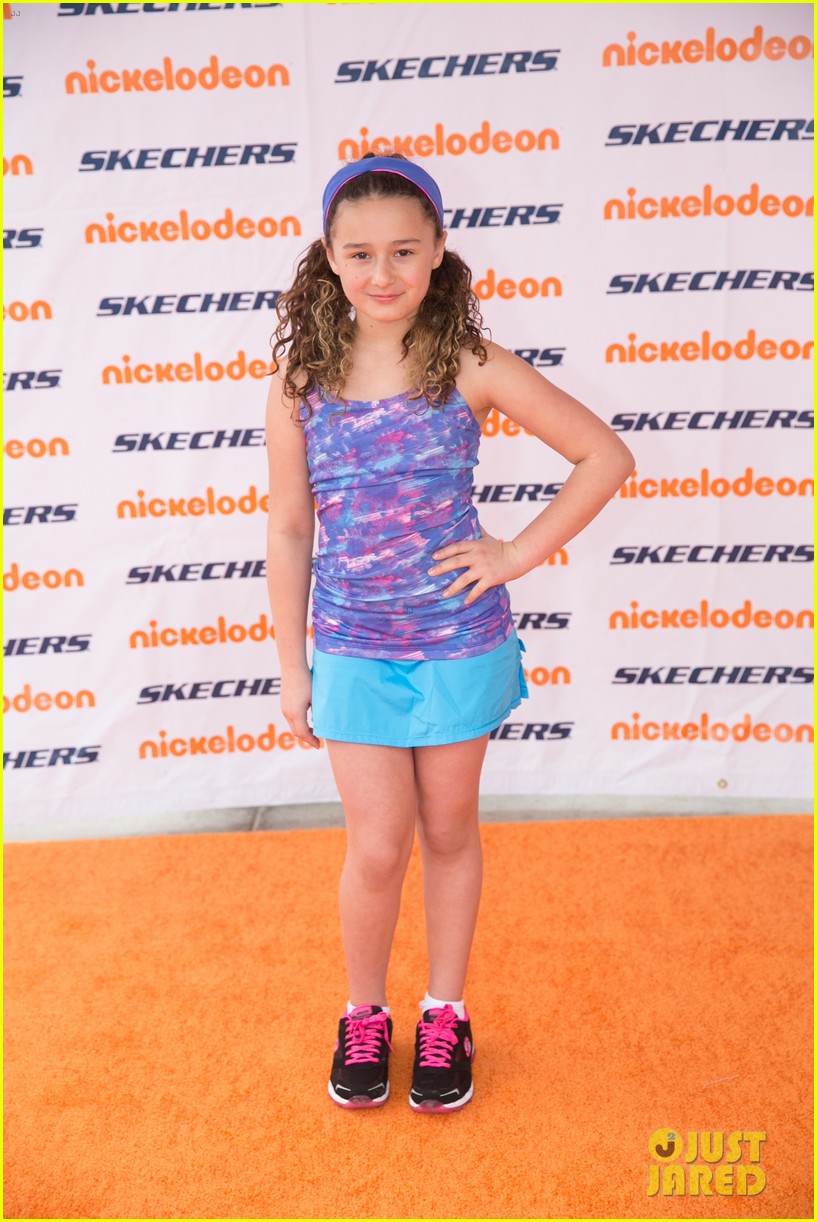 Paris Smith & Kira Kosarin Attend Skechers Friendship Walk With August Maturo