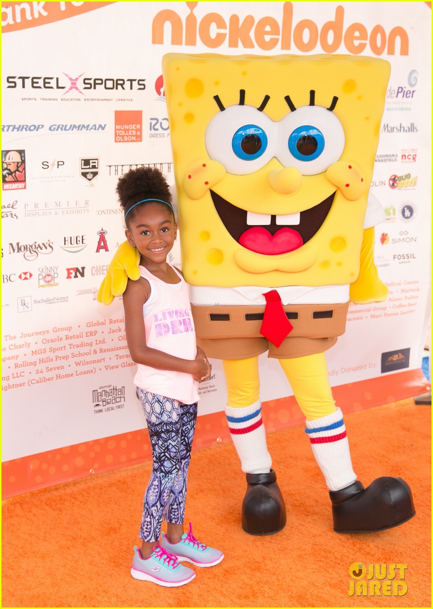 Paris Smith & Kira Kosarin Attend Skechers Friendship Walk With August Maturo