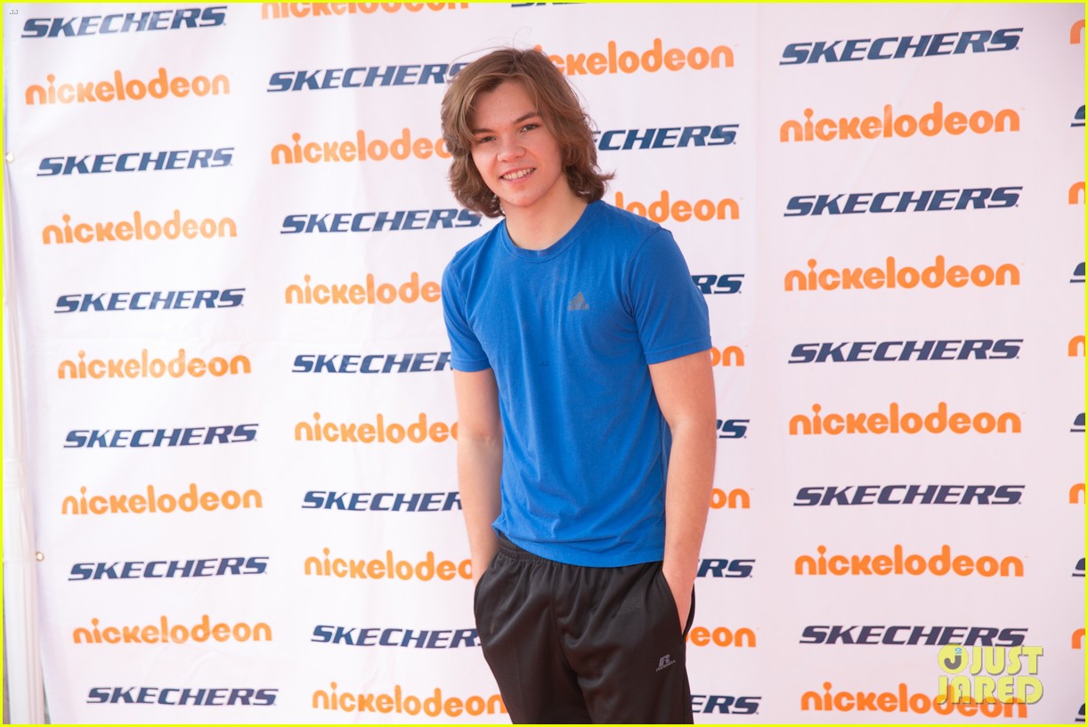 Paris Smith & Kira Kosarin Attend Skechers Friendship Walk With August Maturo