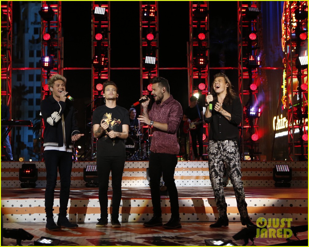 One Direction Perform Five Songs & Shut Down Hollywood Boulevard For 'Jimmy Kimmel Live'